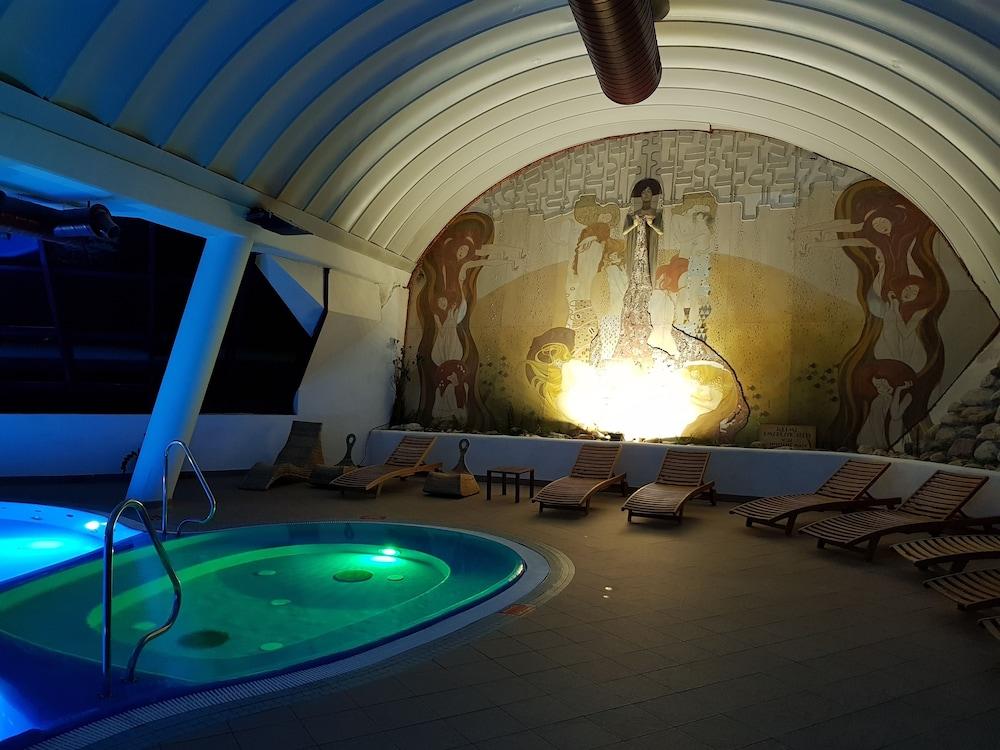 Family Schloss Rosenegg 4*
