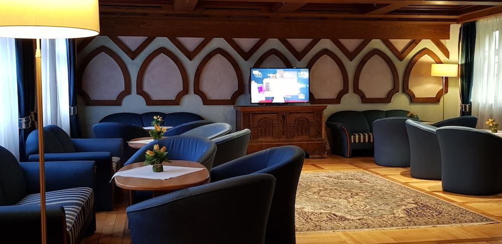 Family Schloss Rosenegg 4*
