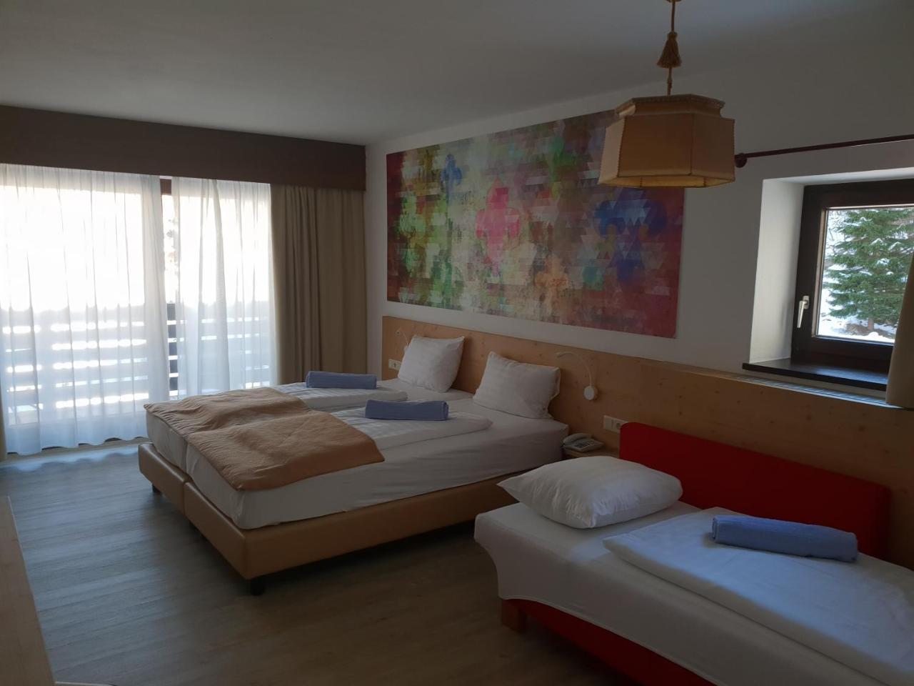 Family Schloss Rosenegg Hotel 4*